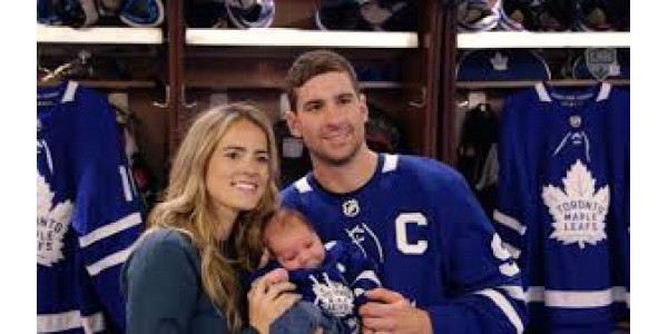Tavares vender tilbage til Maple Leafs-praksis Tavares vender tilbage til Maple Leafs-praksis